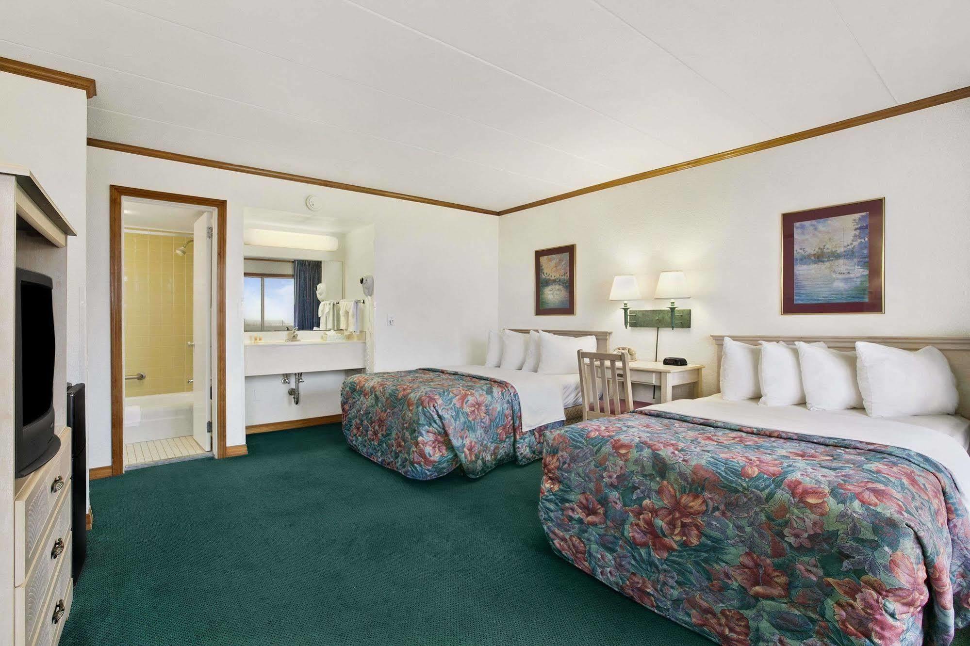 Mariner Inn And Suites Kill Devil Hills Esterno foto